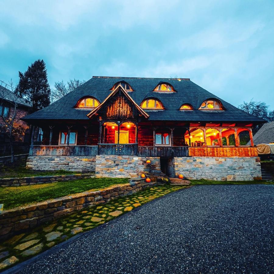 Poieni 39 Villa Пойениле Изей Екстериор снимка